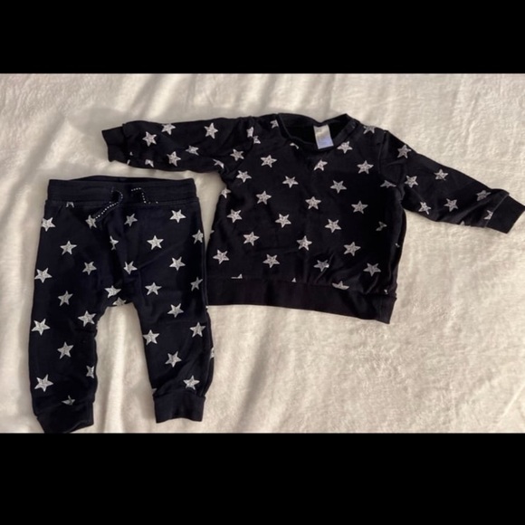 H&M Other - H&M Baby Outfit with White Stars Size 4-6M